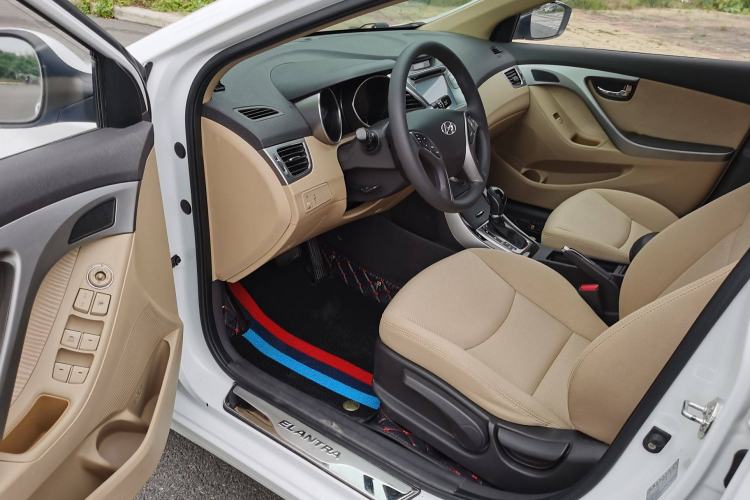 Used Hyundai Elantra 2012 1.6L Automatic Leading Model
