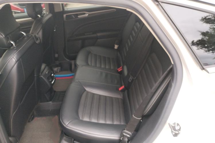 Used Ford Mondeo 2017 EcoBoost 180 Ultimate Model
