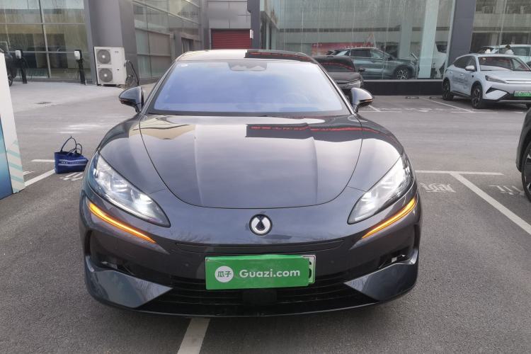 Used Denza Z9 2024 1100 km All-Wheel-Drive Ultra Version