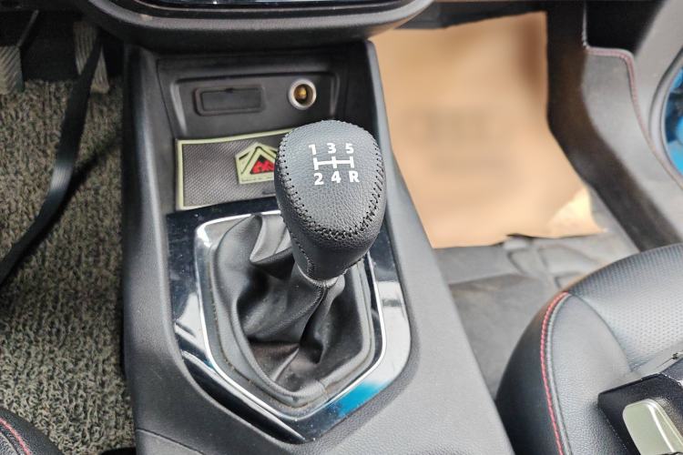 Used Soueast DX3 2016 1.5L Manual Luxury Model
