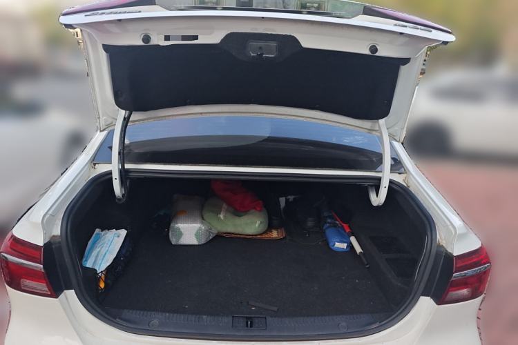 Used Roewe i6 New Energy 2017 45T Hybrid Connect & Smart Enjoyment Edition