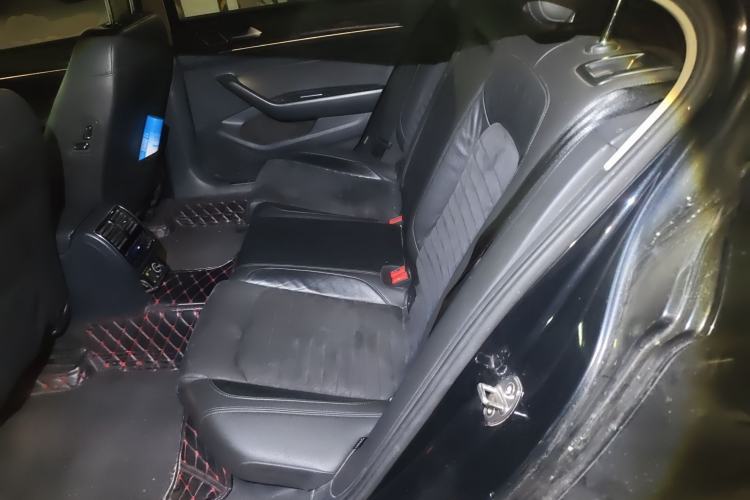 Used Volkswagen Magotan 2017 330TSI DSG Luxury Model
