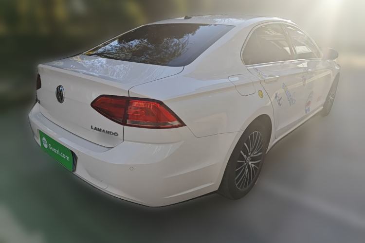 Used Volkswagen Lamando 2017 280TSI DSG Luxury Edition
