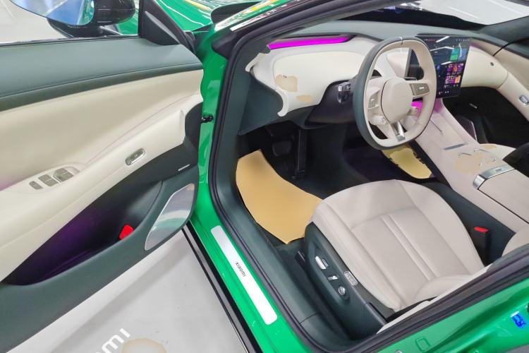 Used  YU7 2025 Ultra-Long Range High-Performance All-Wheel-Drive Max Edition
