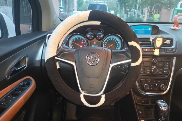 Used Buick Encore 2015 1.4T Automatic Two-Wheel Drive Urban Elite Version
