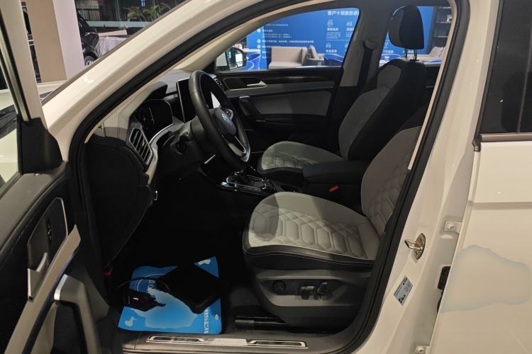 Used Volkswagen Tayron 2023 300TSI Two-Wheel-Drive Luxury Plus Advanced Edition
