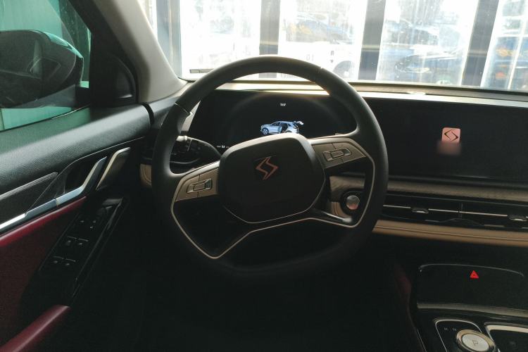 Used SOL QX 2022 300T DCT Moon Exploration Edition
