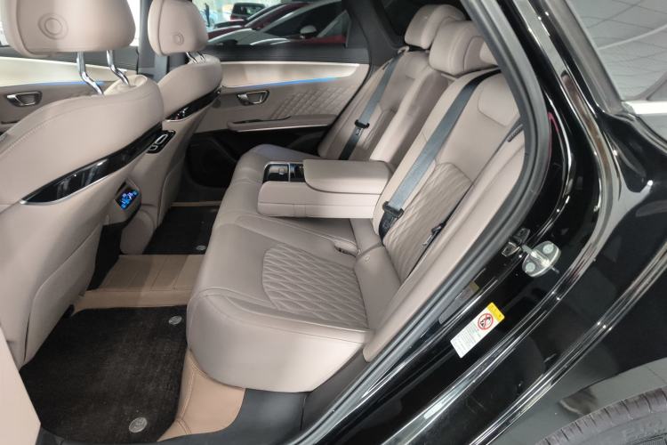 Used BYD Han 2024 EV Glory Edition 605KM Front-Wheel-Drive Premium Model
