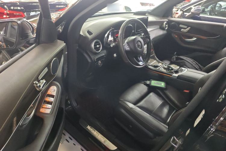 Used Mercedes-Benz GLC 2019 GLC 260 L 4MATIC Dynamic Model
