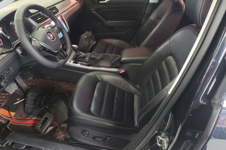 Used Volkswagen Passat 2017 330TSI DSG Luxury Edition
