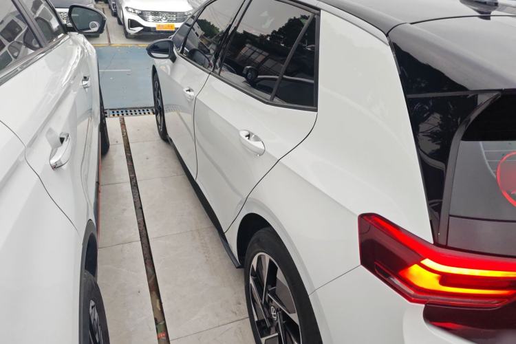 Used Volkswagen ID.3 2024 Pure & Smart Edition
