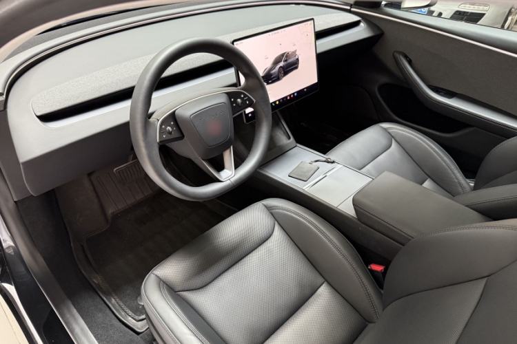 Used Tesla Model 3 2023 Rear-Wheel-Drive Version
