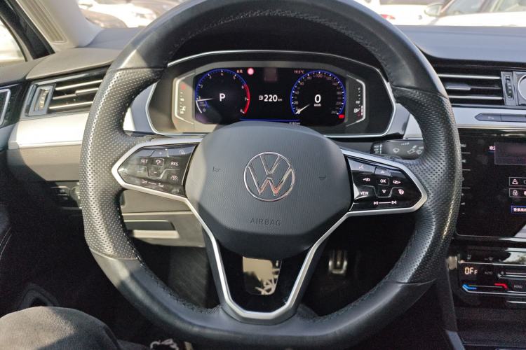 Used Volkswagen Magotan 2023 2 Million Units Commemorative Edition 330TSI DSG Luxury Version
