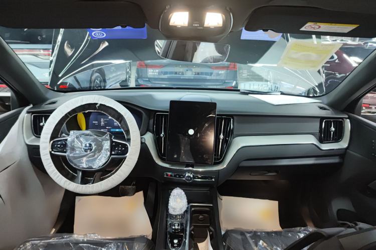 Used Volvo XC60 2026 B5 4x4 Smart Range Extreme Night Black Edition