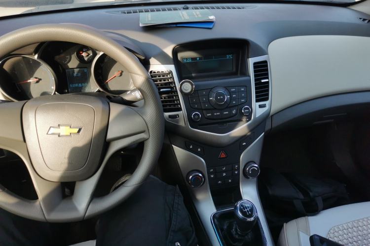 Used Chevrolet Cruze 2015 1.5L Classic SL MT
