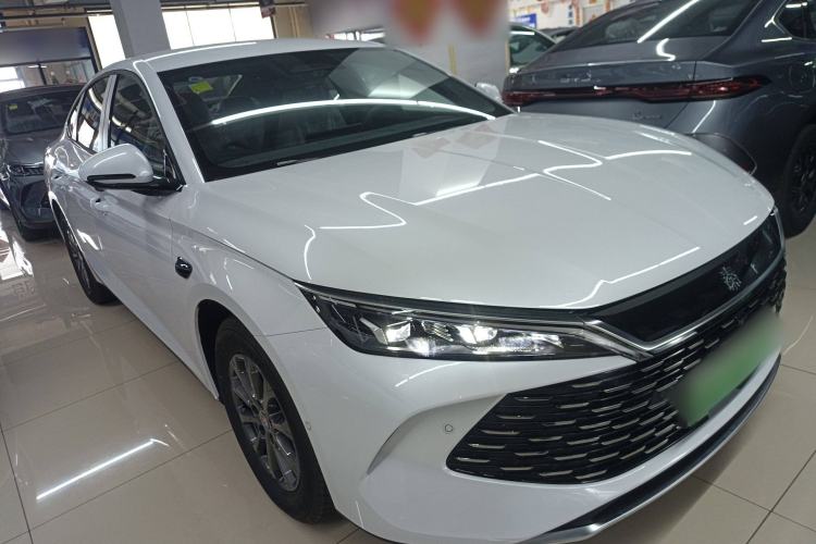 Used BYD Qin L 2025 DM-i Smart Drive 80KM Leading Model
