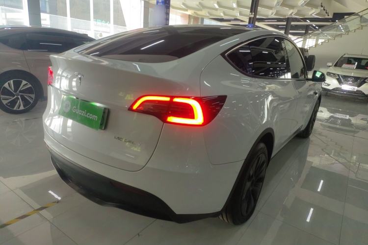 Used Tesla Model Y 2024 Rear-Wheel-Drive Version
