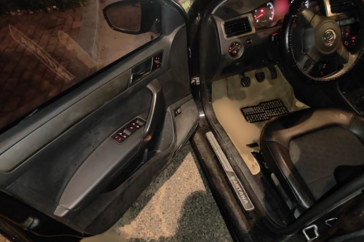 Used Volkswagen Santana 2015 1.6L Manual Comfort Edition
