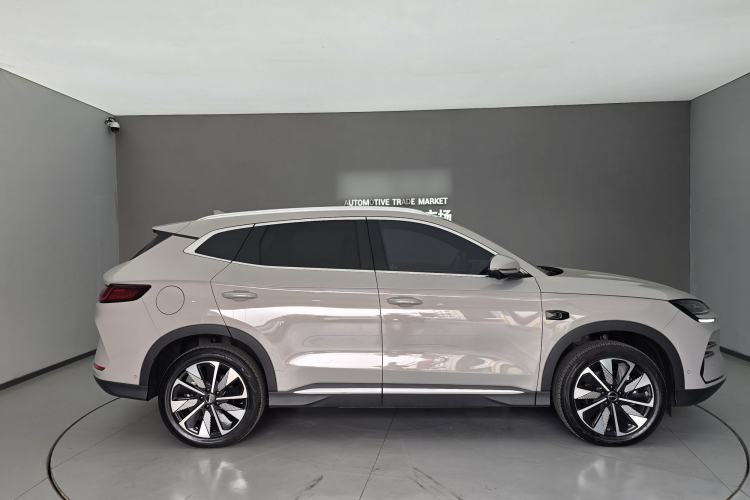 Used BYD Song PLUS New Energy 2025 EV Intelligent Driving Version 520km Premium Model
