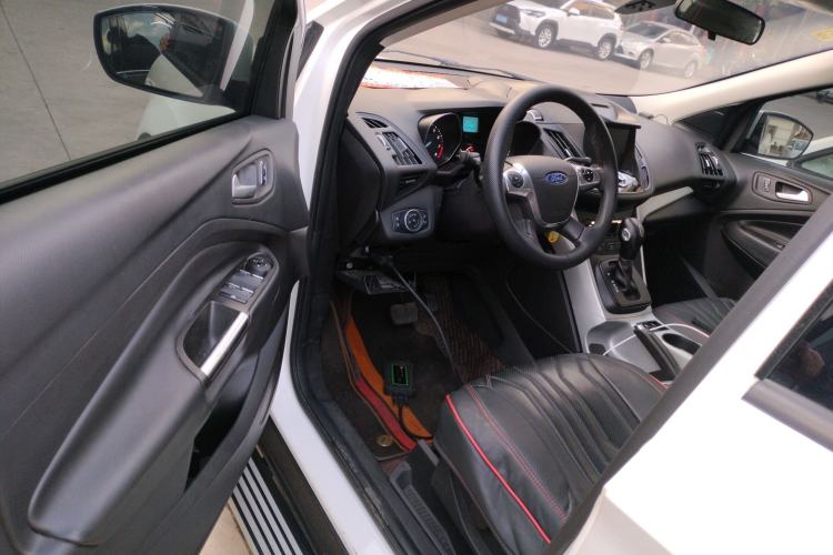 Used Ford Kuga 2015 1.5L GTDi Two-Wheel-Drive Comfort Model
