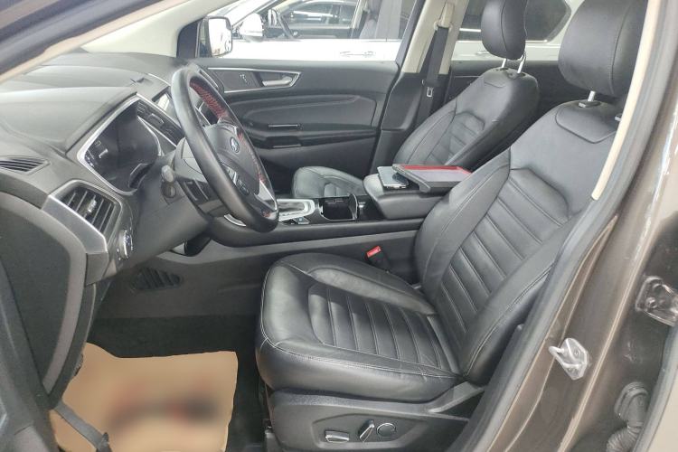 Used Ford Edge 2016 EcoBoost 245 Two-Wheel-Drive Titanium 7-Seater
