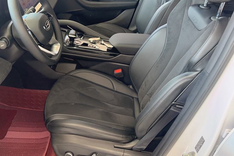 Used Geely Auto Monjaro L 2024 2.0TD High-Power Automatic Two-Wheel Drive Yunqi Version
