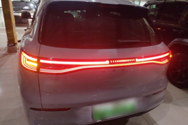 Used  E5 2024 530km Starship Edition
