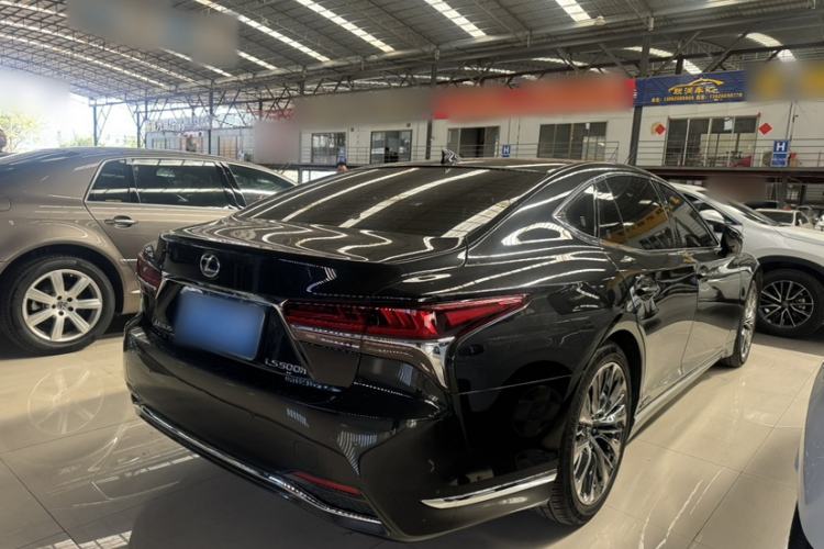 Used Lexus LS 2020 500h Luxury Edition China VI Standard