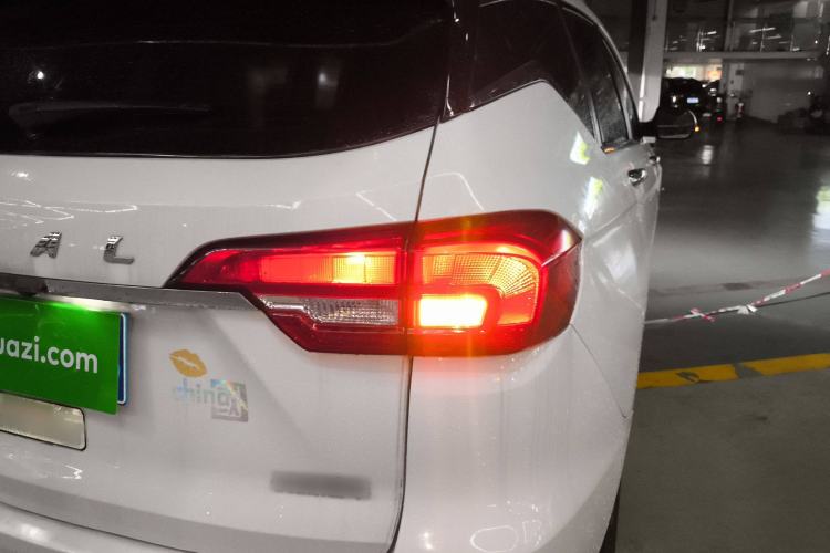 Used Haval M6 2019 1.5T DCT Two-Wheel Drive Elite Version China VI Standard
