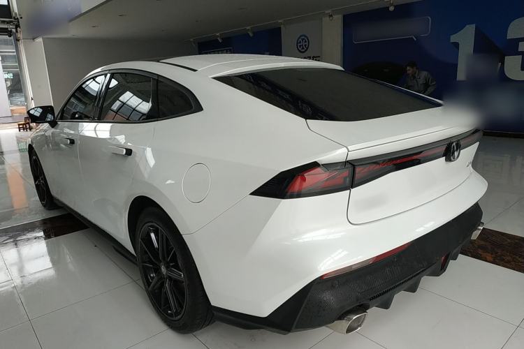 Used Changan UNI-V 2022 1.5T Prestige Version