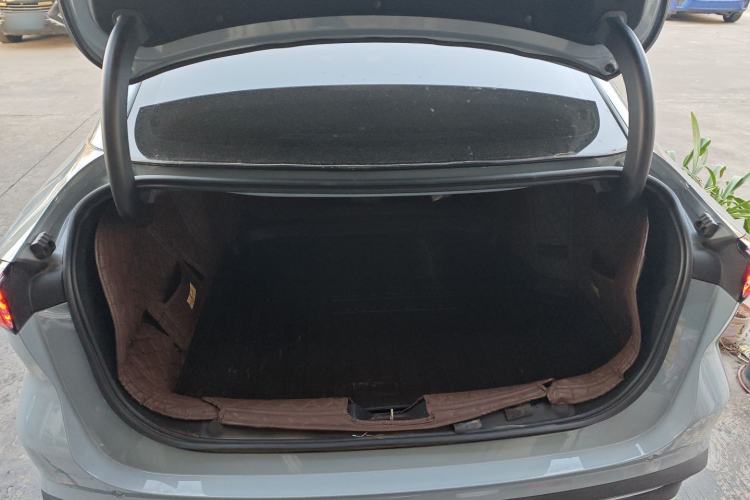 Used  L6 2024 125km PLUS Dragon Edition