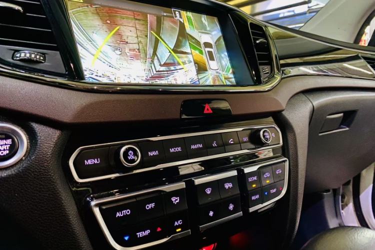 Used GAC Trumpchi GS8 2017 320T Two-Wheel Drive Luxury Smart Connectivity Version (7 Seats)
