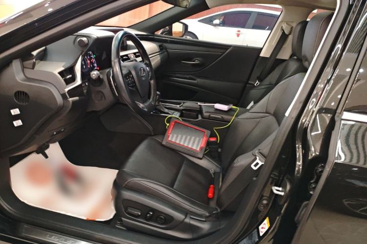 Used Lexus ES 2018 200 Excellence Edition China V Standard
