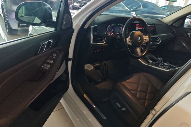 Used BMW X5 2022 Restyled xDrive 30Li Luxury Version M Sport Package