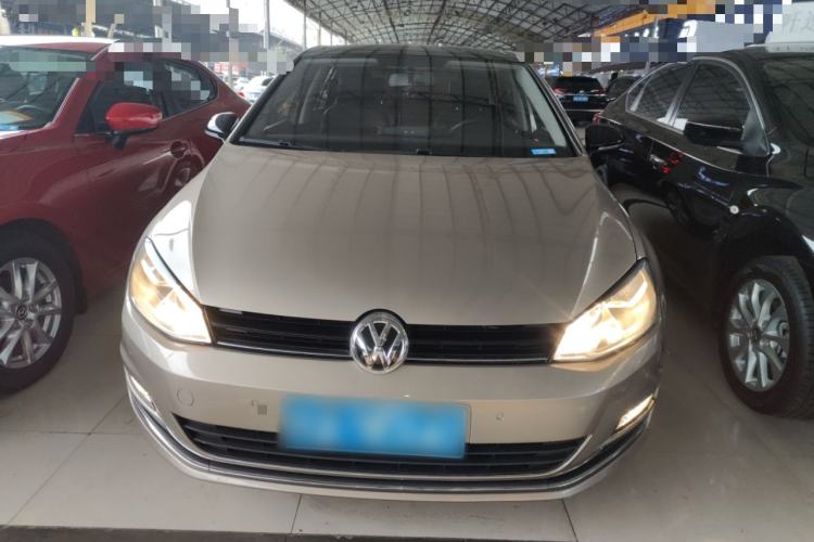 Used Volkswagen Golf 2017 1.6L Automatic Comfort Million-Vehicle Anniversary Edition
