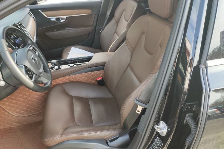 Used Volvo S90 2024 B5 Zhiyi Luxury Edition
