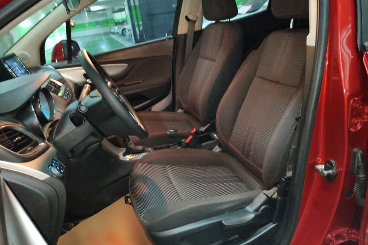 Used Buick Encore 2015 1.4T Automatic Two-Wheel Drive Urban Elite Version
