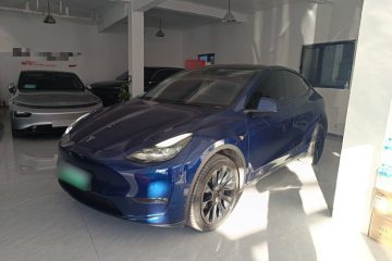 Used Tesla Model Y 2022 Long-Range All-Wheel-Drive Version