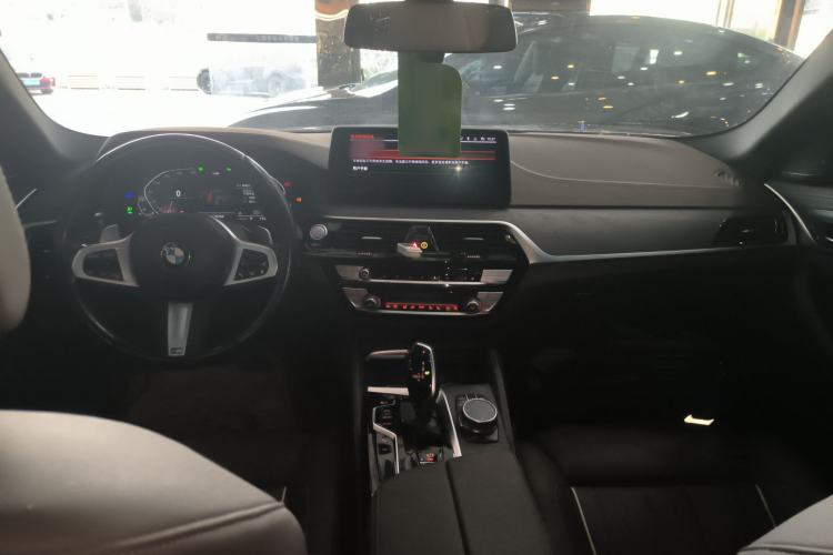 Used BMW 5 Series 2022 Second Facelift 530Li Luxury Version M Sport Package