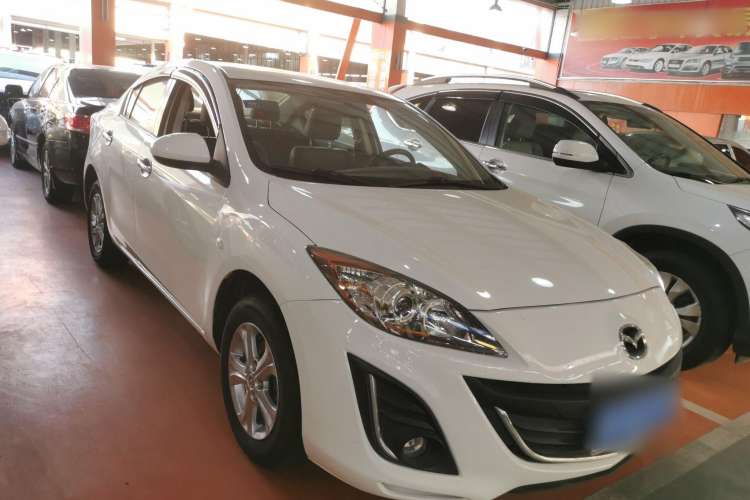 Used Mazda Mazda 3 2015 Sedan 1.6L Automatic Elite Model

