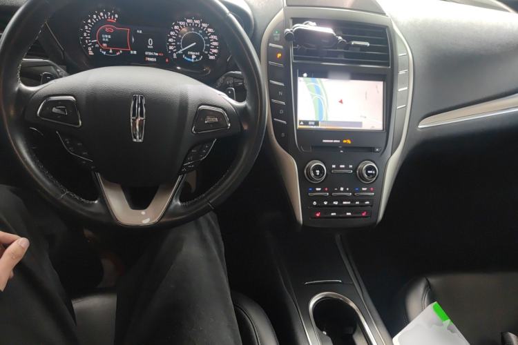 Used Lincoln MKC 2017 2.0T Two-Wheel Drive Deluxe Edition
