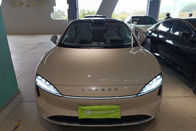 Used Hima Luxeed S7 2025 855 km Max