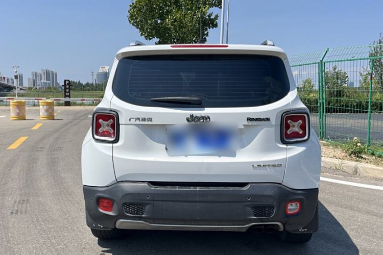 Used  Renegade 2017 180T Automatic Smart Version
