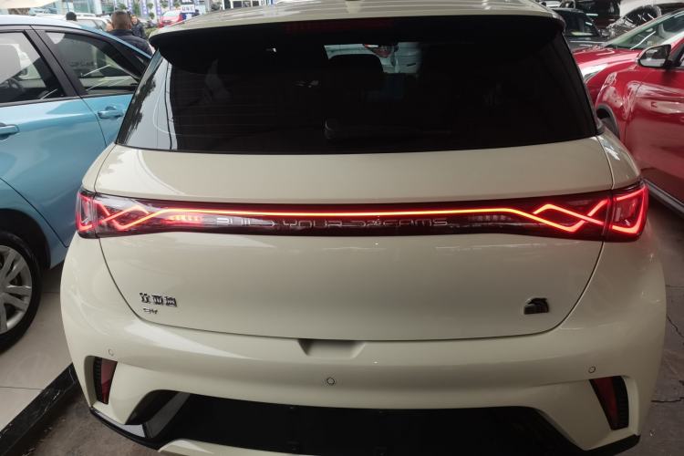 Used BYD Dolphin 2023 420 km Fashion Edition