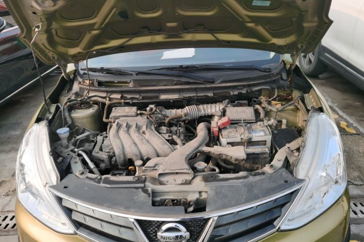 Used Nissan Livina 2013 JINRUI 1.6XV Manual Luxury Edition
