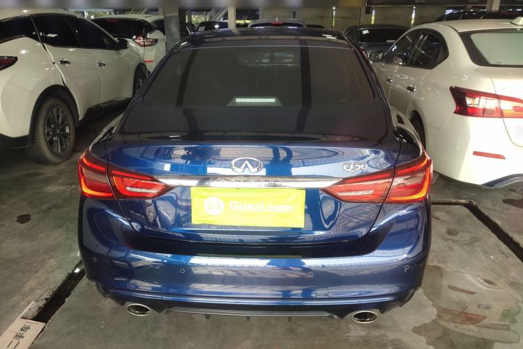 Used Infiniti Q50L 2018 2.0T Enjoyment Version China VI Standard

