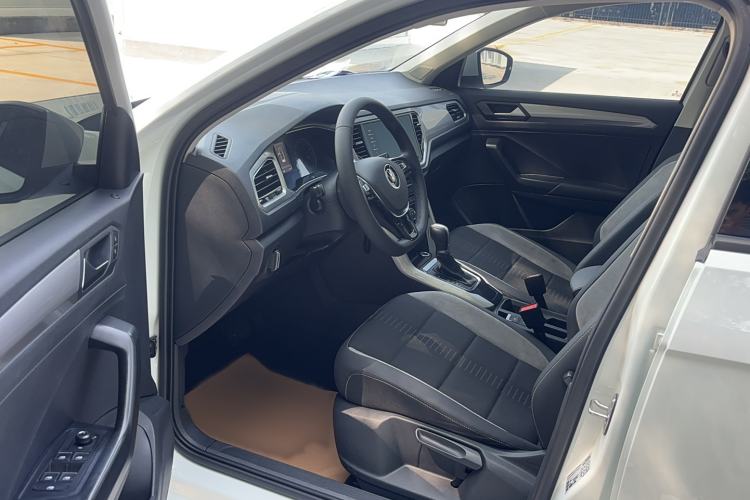 Used Volkswagen T-ROC 2021 280TSI DSG Two-Wheel Drive Elite Connect Edition
