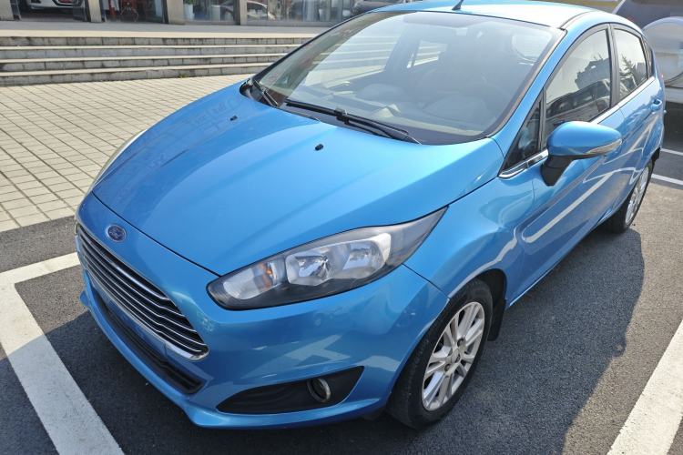 Used Ford Fiesta 2013 Hatchback 1.5L Manual Fashion Edition
