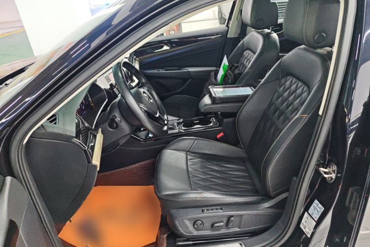 Used Volkswagen Passat 2019 330TSI Luxury Edition China VI Standard
