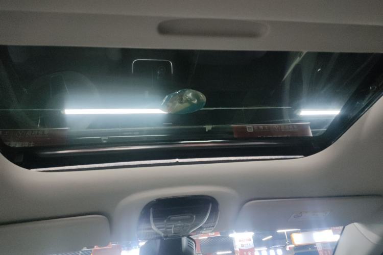 Used VOYAH Dream 2025 PHEV Four-Wheel Drive Prestige Kunpeng Edition